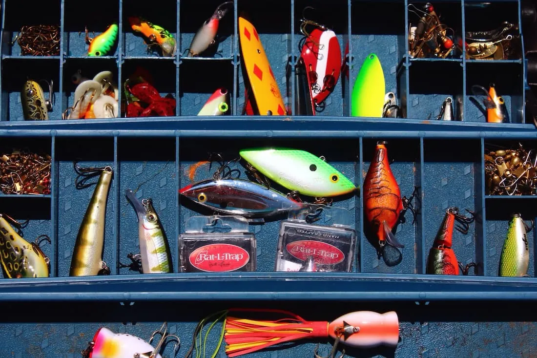 post-Best Color Lures for Fall Bass Fishing: A Pro's Guide to "Matching the Hatch"